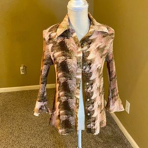 Essentials by Milano Womens blouse.